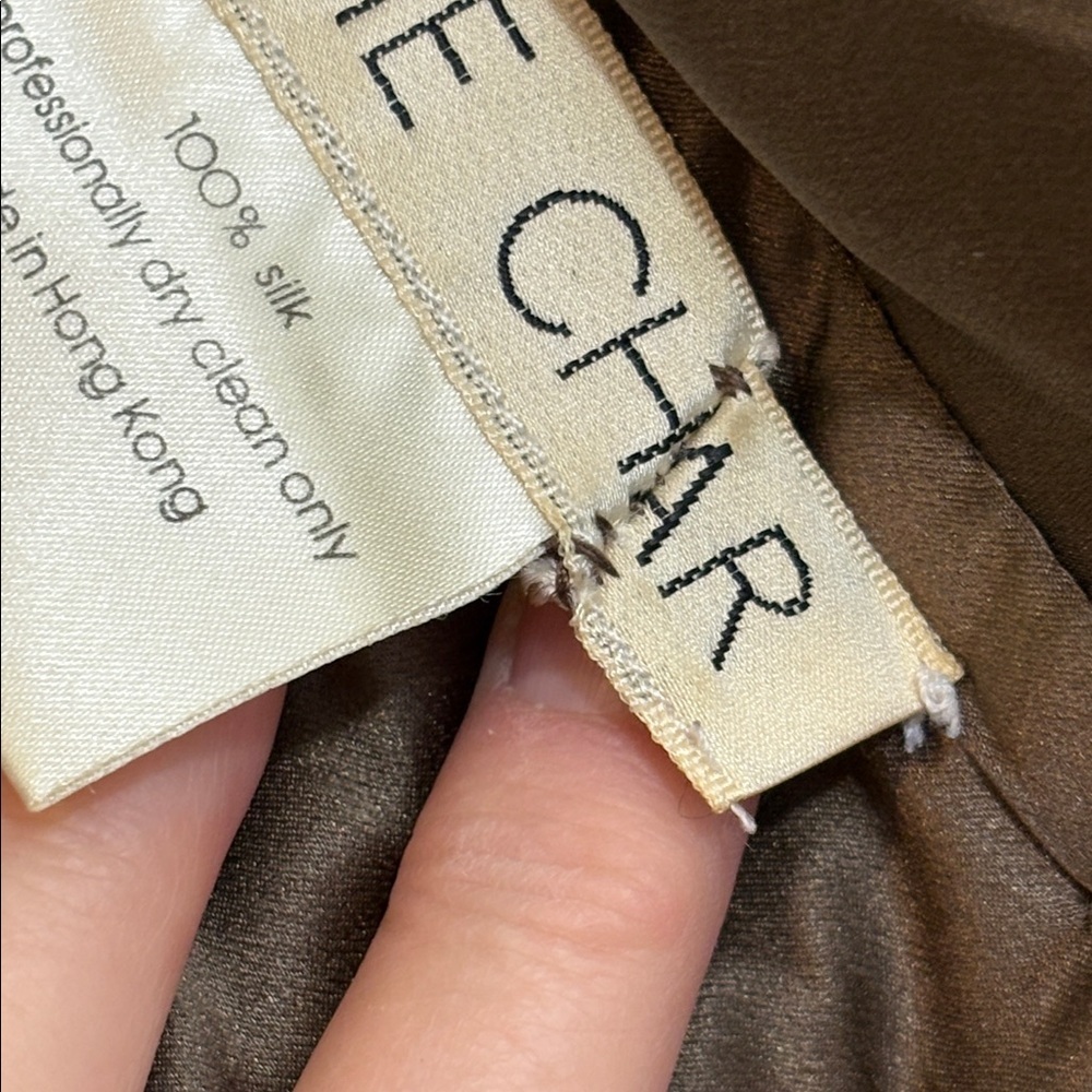 Joanie Char | 100% Silk Brown Button-Back Pleated Yoke Mock Neck Blouse Top 8 - Picture 13 of 17